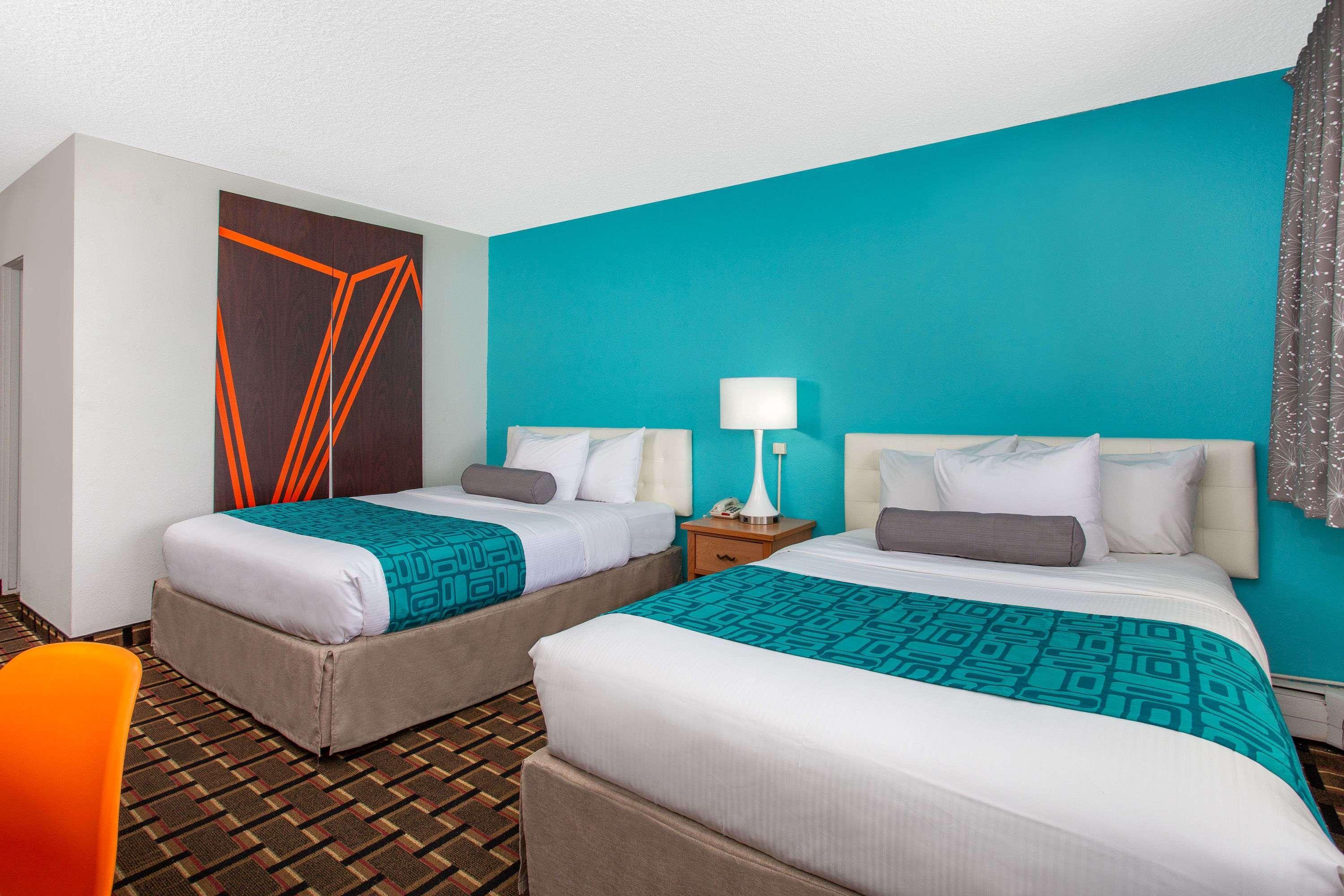 Howard Johnson By Wyndham Colorado Springs Exterior photo